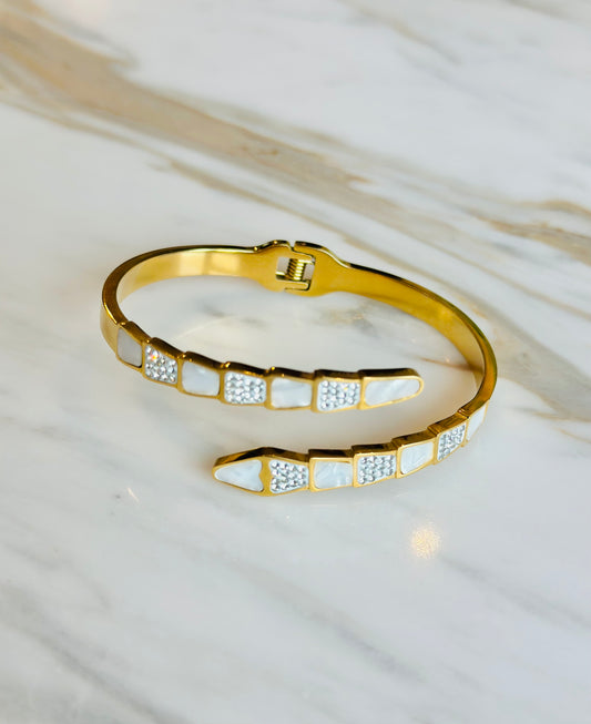 Luxurious Bangles for Women – Elegant and Timeless Jewelry